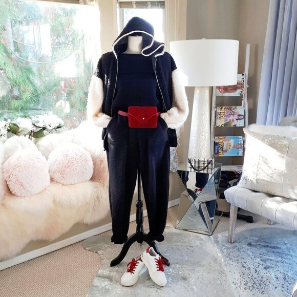 EUC Icone Simons black & white faux fur soft-feel Varsity-inspired sweatshirt, S - Picture 3 of 9